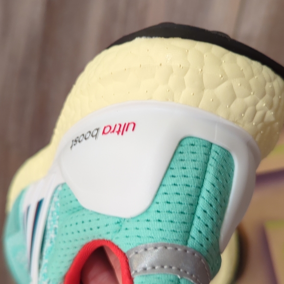 Adidas Ultra boost 1.0 DNA in  Bahia Mint/Eqt Green/Cloud White color - NWT - Picture 6 of 8